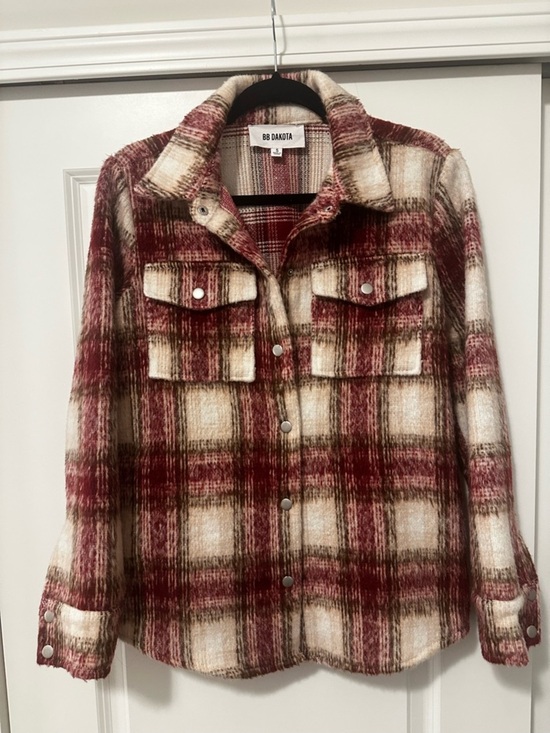 BB Dakota Jackets & Blazers - BB Dakota Burgundy & Cream Plaid Shacket size small